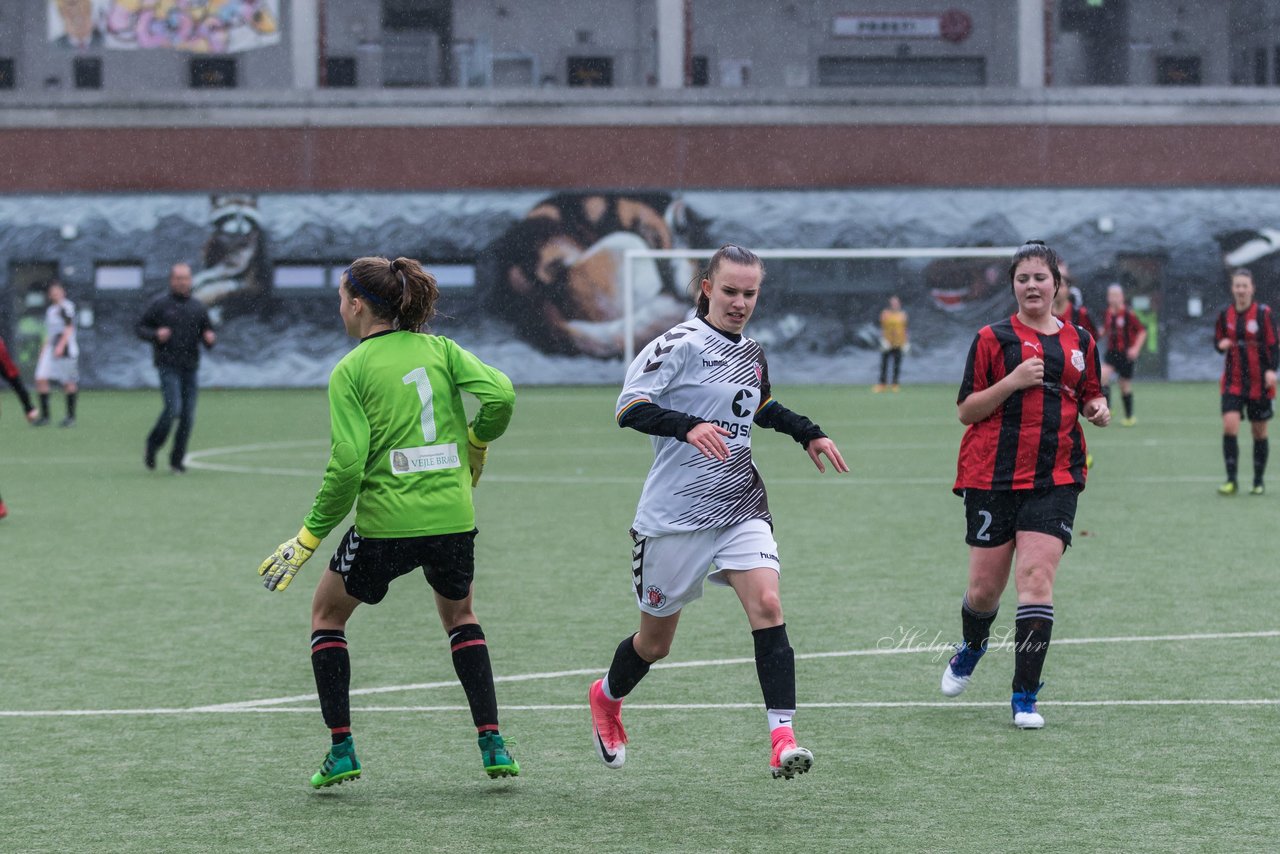 Bild 153 - B-Juniorinnen FC St.Pauli . Braedstrup IF : Ergebnis: 4:1